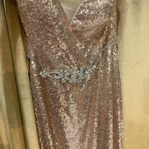 Elegant Strapless Sequin Dress - Picture 2 of 8